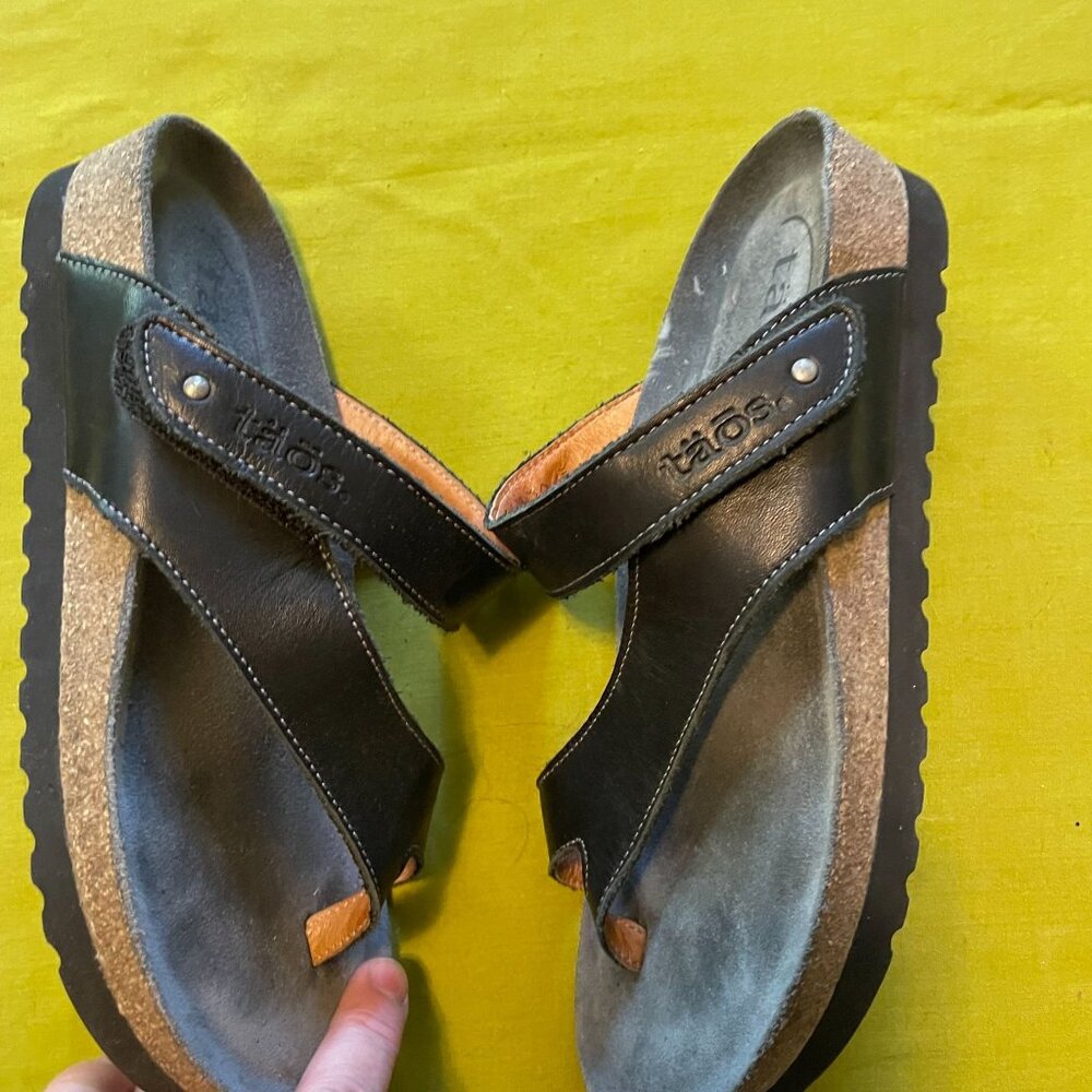 Taos Lola Lightweight Black Leather Adjustable Instep Thong Sandal Size 36 - Picture 5 of 8